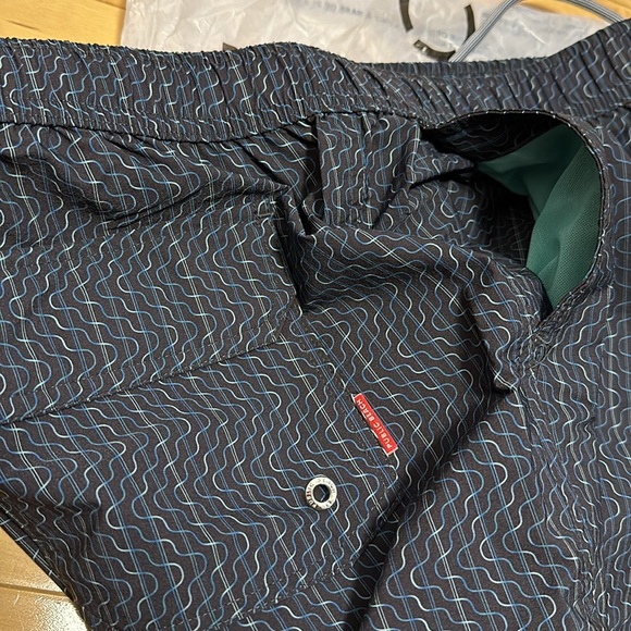 PUBLIC BEACH
Wave Beach Swim Shorts - Men's - Picture 8 of 9